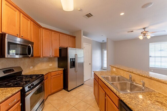 Building Photo - Stunning North-Austin  2/2.5 Home