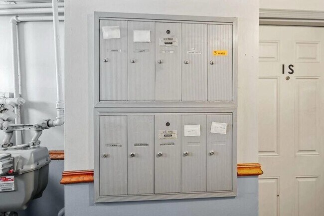 Building Photo - 56 Pershing Ave