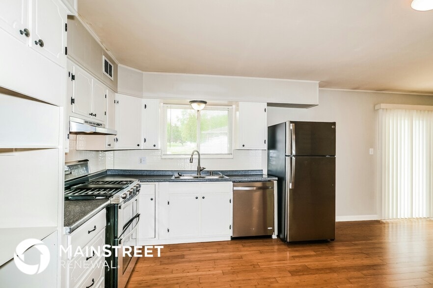 Building Photo - 4428 Green Valley Dr