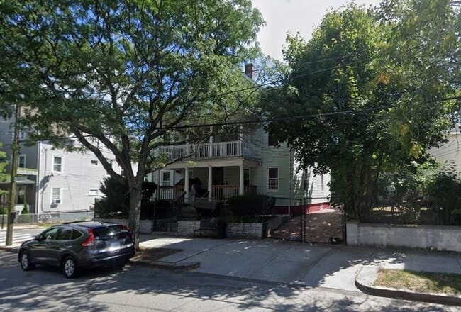 Building Photo - 910 Atwells Ave