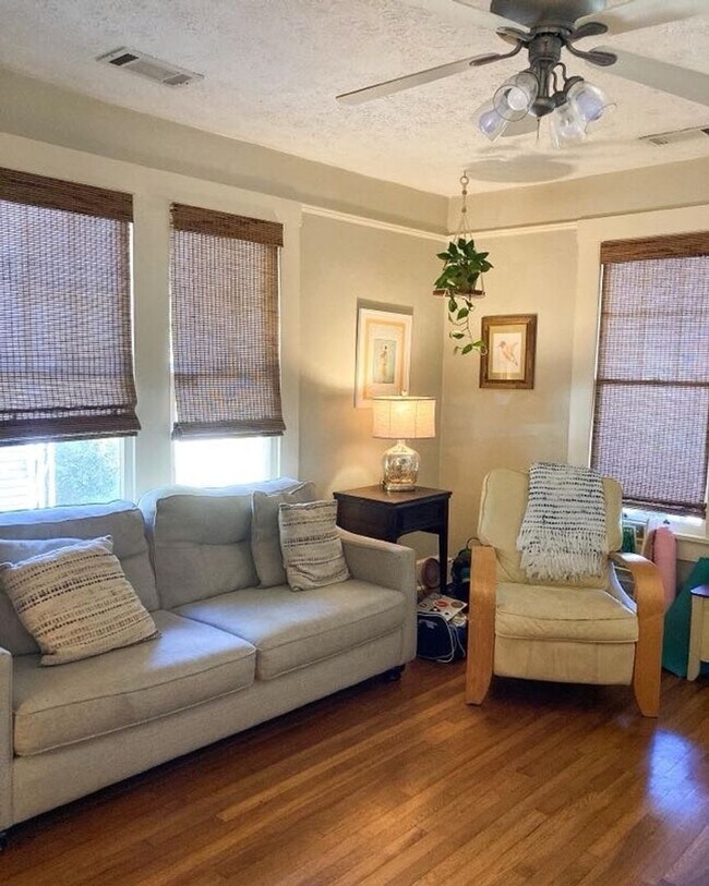 Building Photo - Midtown Bungalow 2BR House in Columbus Near Park