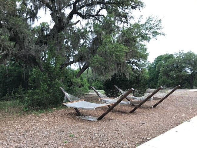 Building Photo - BULVERDE - Upgraded 4 BR/3BA One-Story - HIDDEN TRAILS!