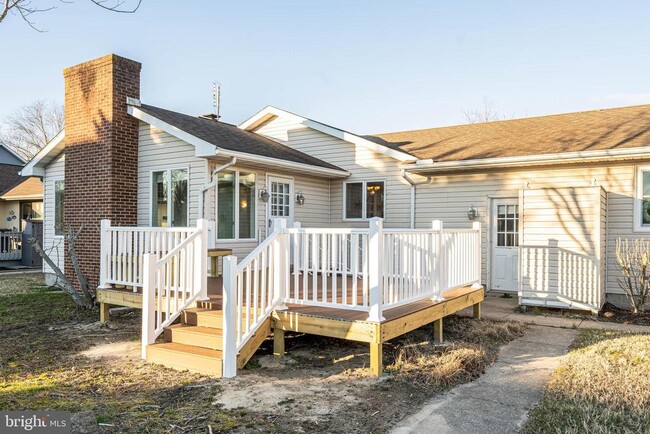 Building Photo - 521 Harbor Rd