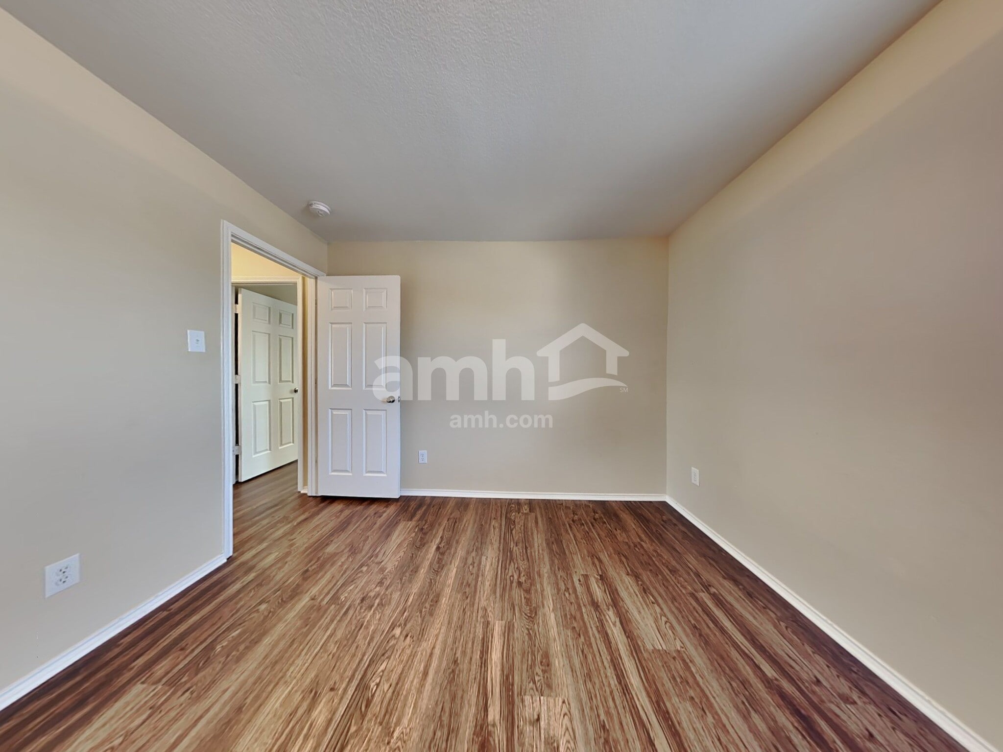 Building Photo - 2847 Park Springs Dr