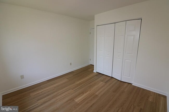 Building Photo - 20404 Shadow Oak Ct