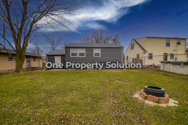 Building Photo - 1330 Cass St