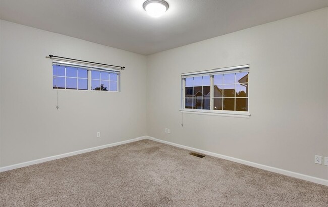 Building Photo - 3331 Apple Blossom Ln