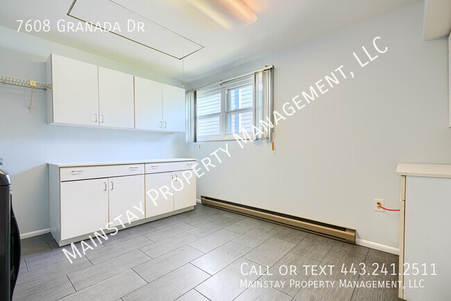 Building Photo - 7608 Granada Dr