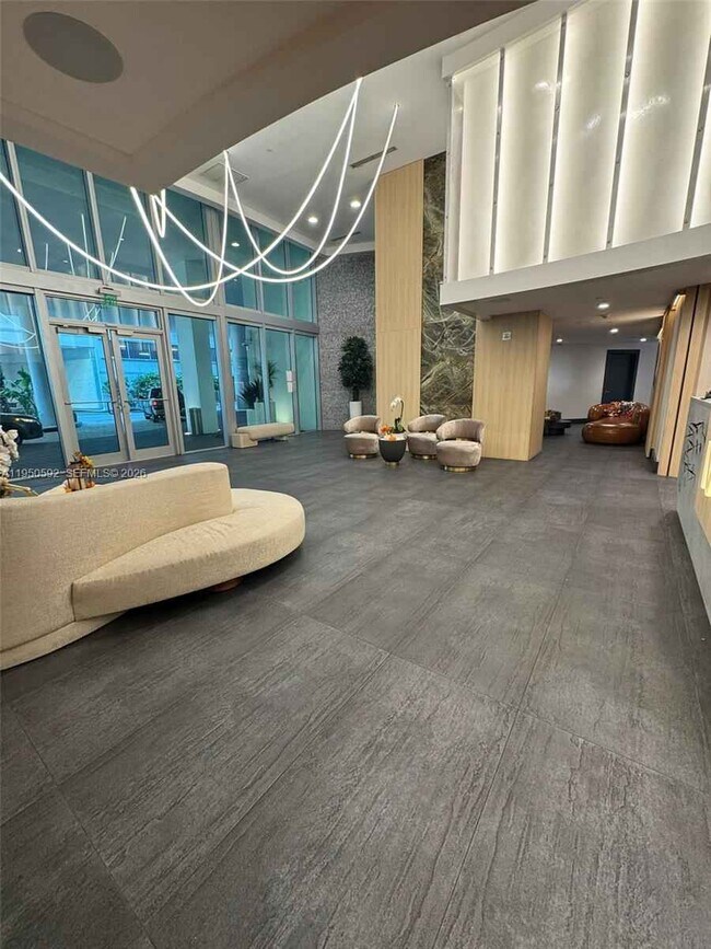 Building Photo - 90 SW 3rd St