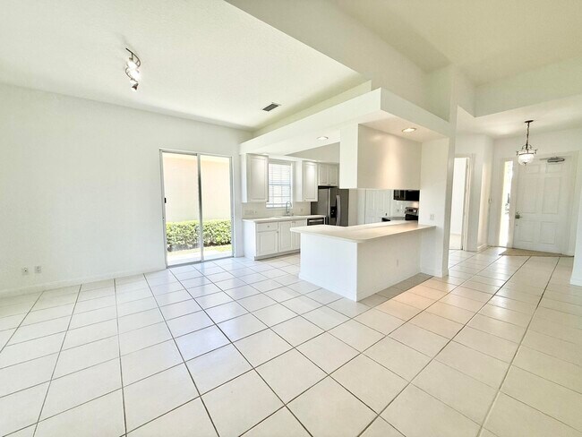 Building Photo - 8311 Dominica Pl