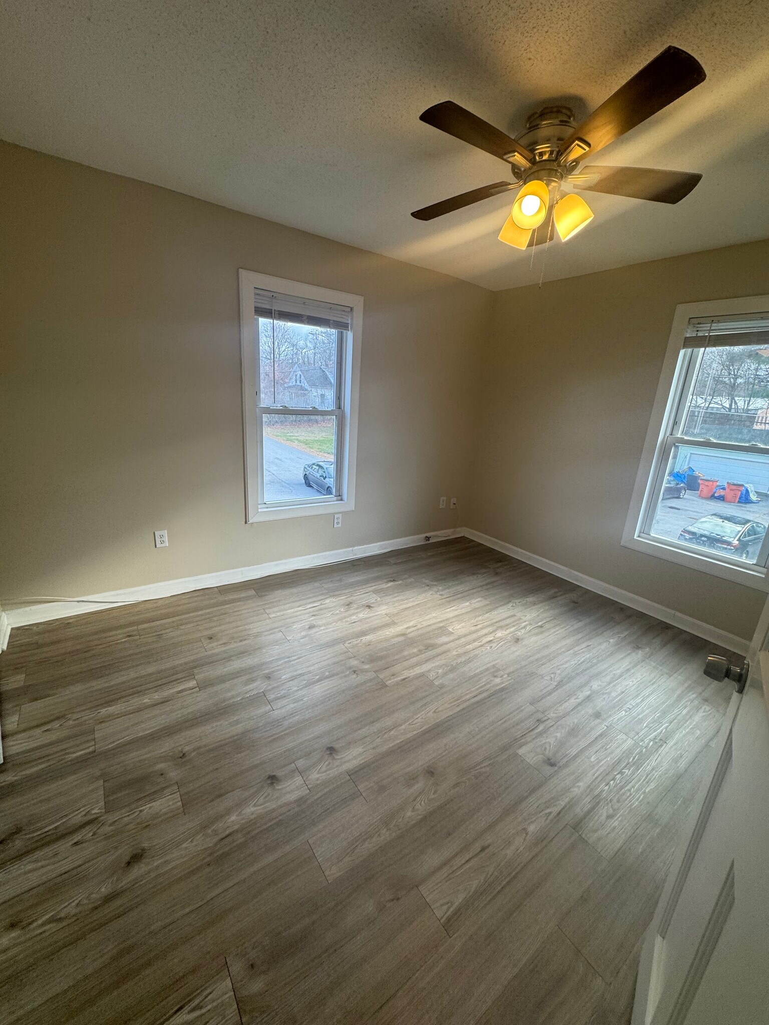 Building Photo - 4 Library St