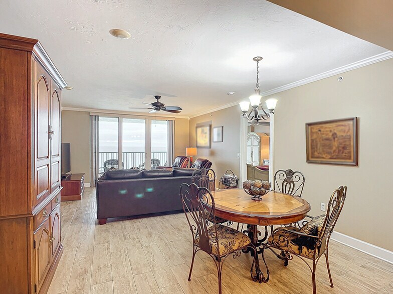 living room view - 2055 S Atlantic Ave