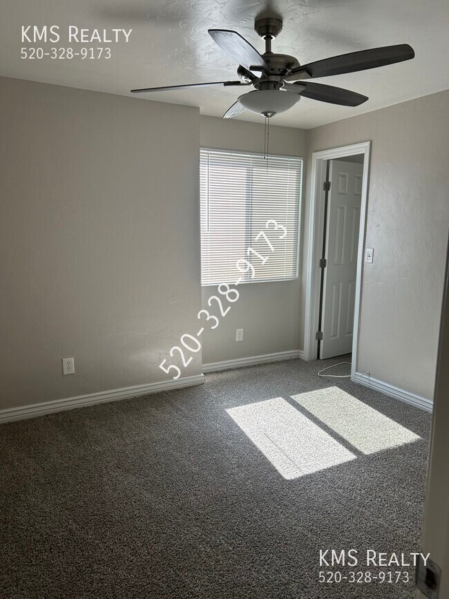 Building Photo - 302 E District St