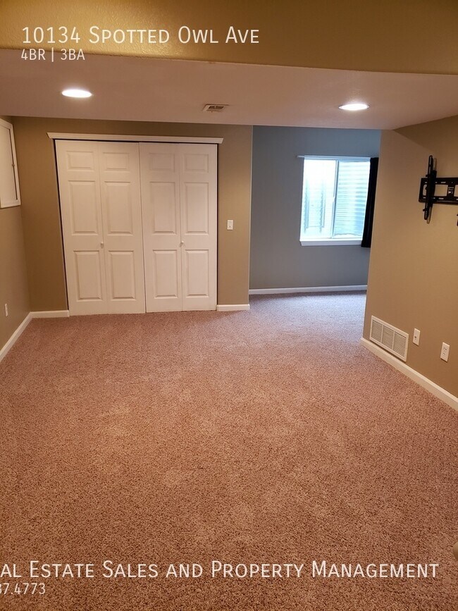 Building Photo - Highlands Ranch
