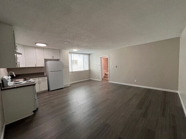 Interior Photo - 0047 BERRO FAMILY BUILDING
