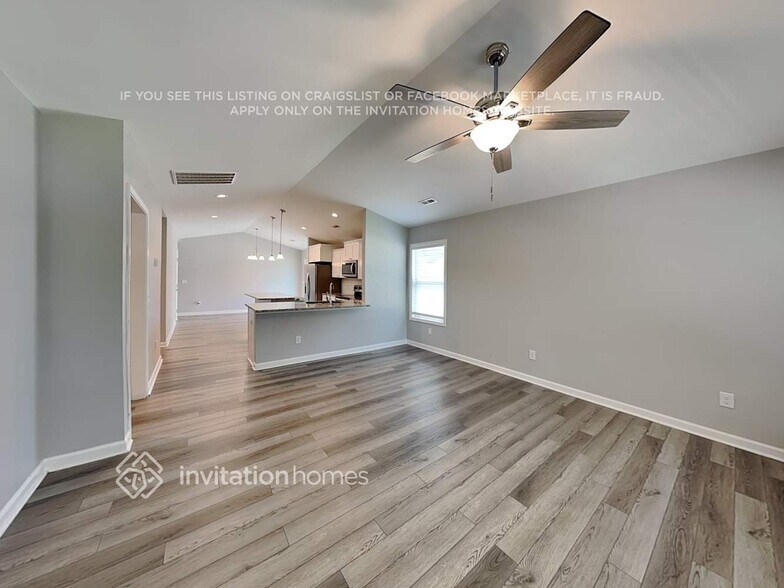 Building Photo - 1125 Roberts St