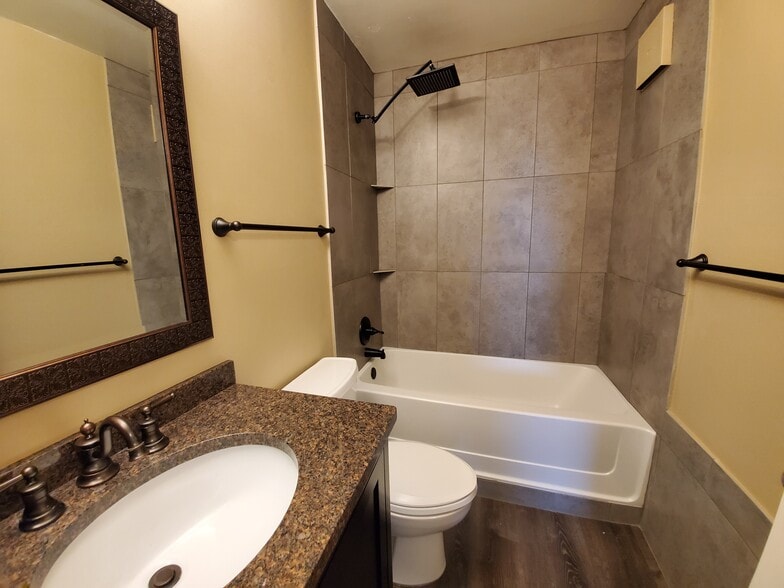 Building Photo - 121 Washington Ave S