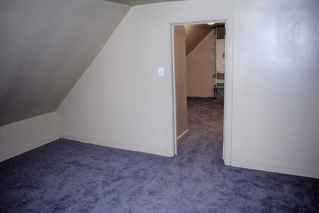 Building Photo - 4835 W Congress Pkwy