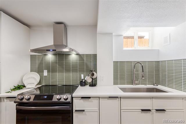 Building Photo - 5045 Osceola St