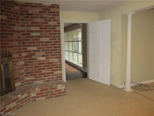 Building Photo - 17084 Sunset Dr