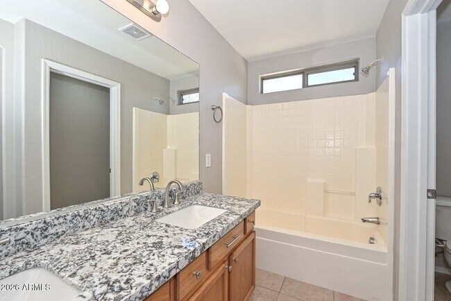 Building Photo - 13157 W Clarendon Ave