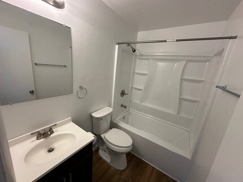Building Photo - 7181 Mesa Ct