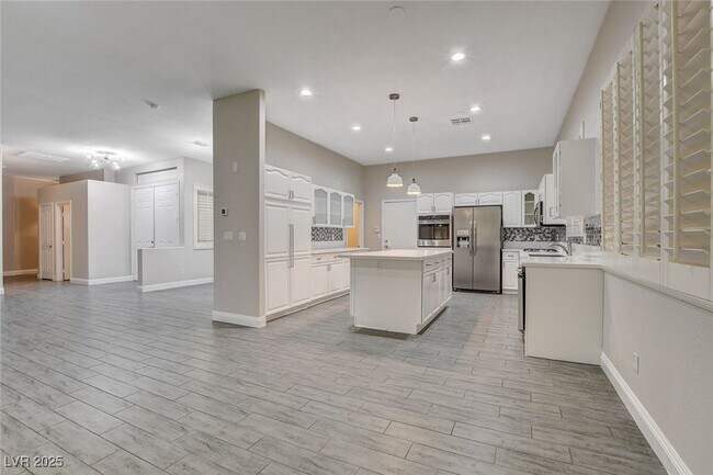 Building Photo - 2794 Glen Port St