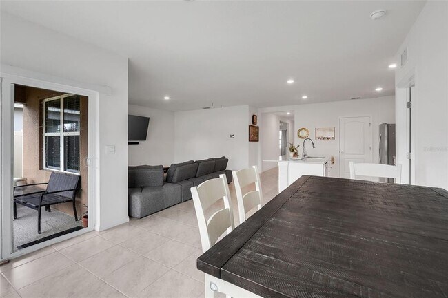 Building Photo - 3041 Tobago Dr