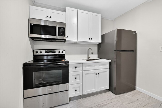 Building Photo - 23130 Bayleaf Dr