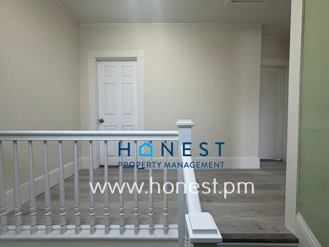 Building Photo - 101 Sabattus St