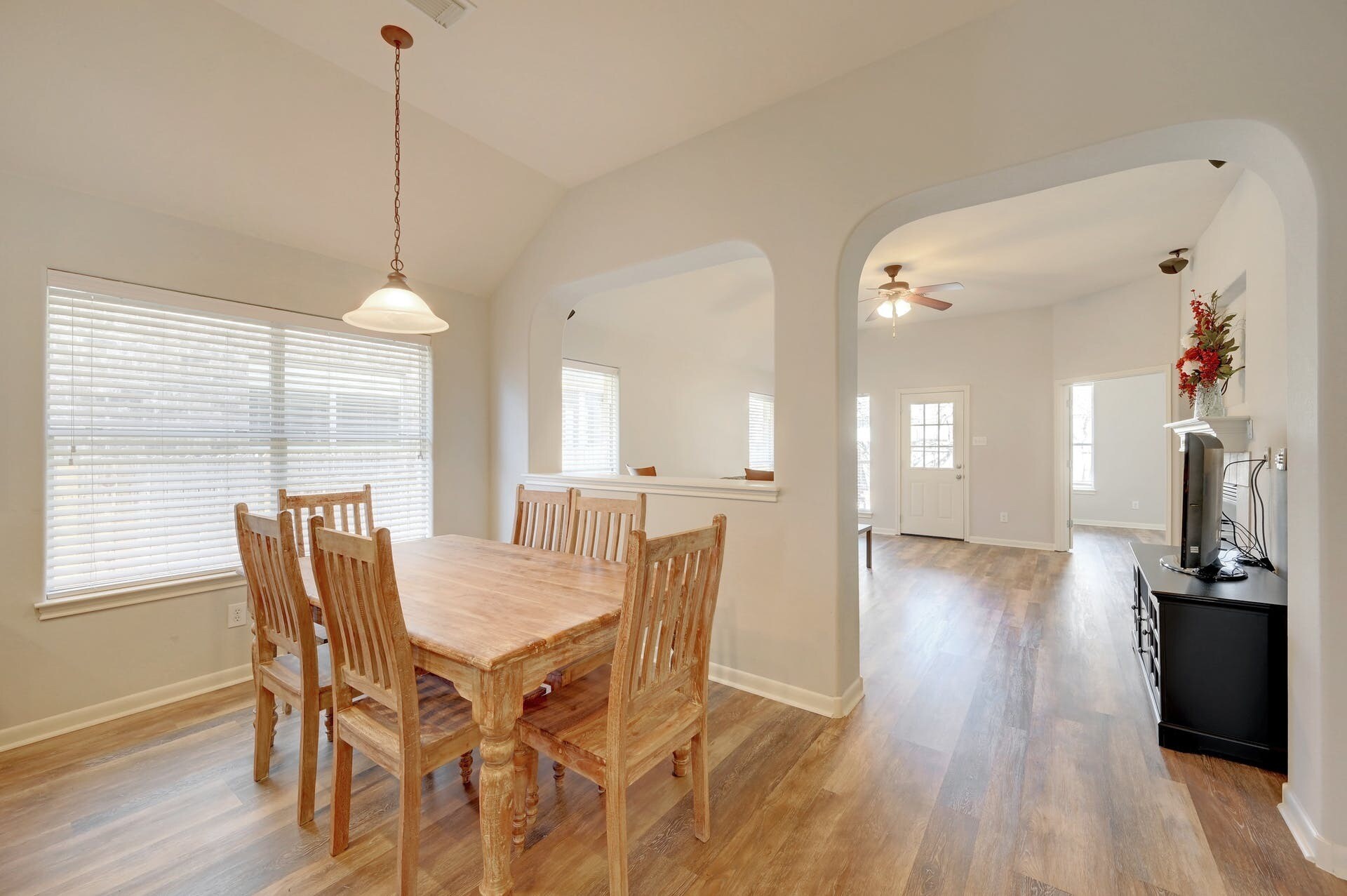Building Photo - 2605 Salorn Way