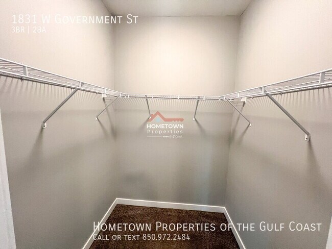 Building Photo - 3-Bed Downtown Pensacola Cottage