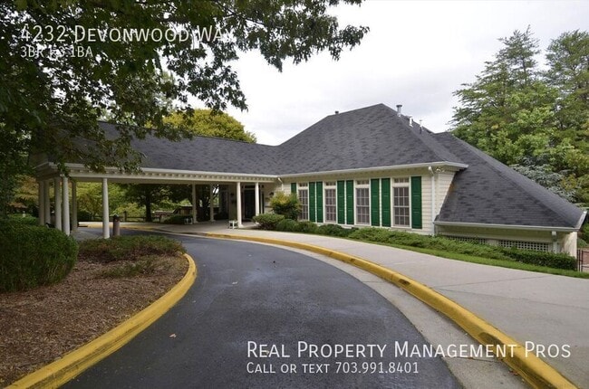 Building Photo - 4232 Devonwood Way