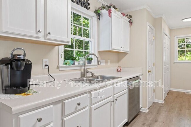 Building Photo - 1608 Rogers Pointe Ln