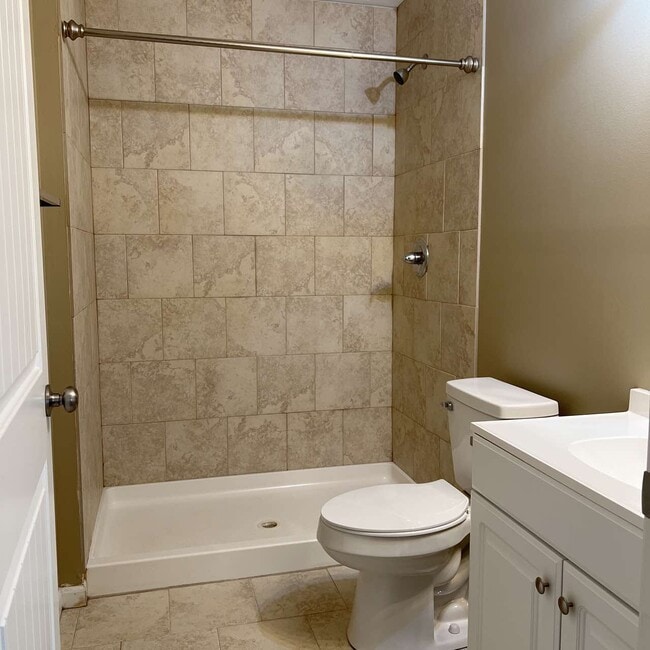 Building Photo - 613A W Market St