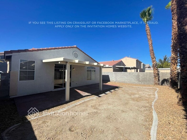 Building Photo - 948 Country Skies Ave