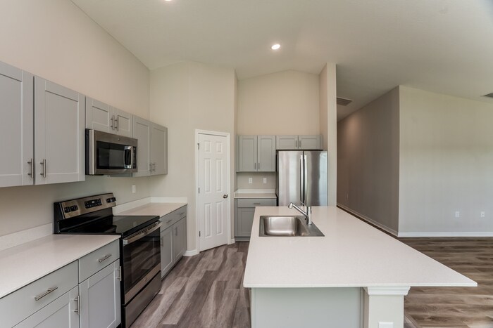 Building Photo - 5531 Arlington River Dr.