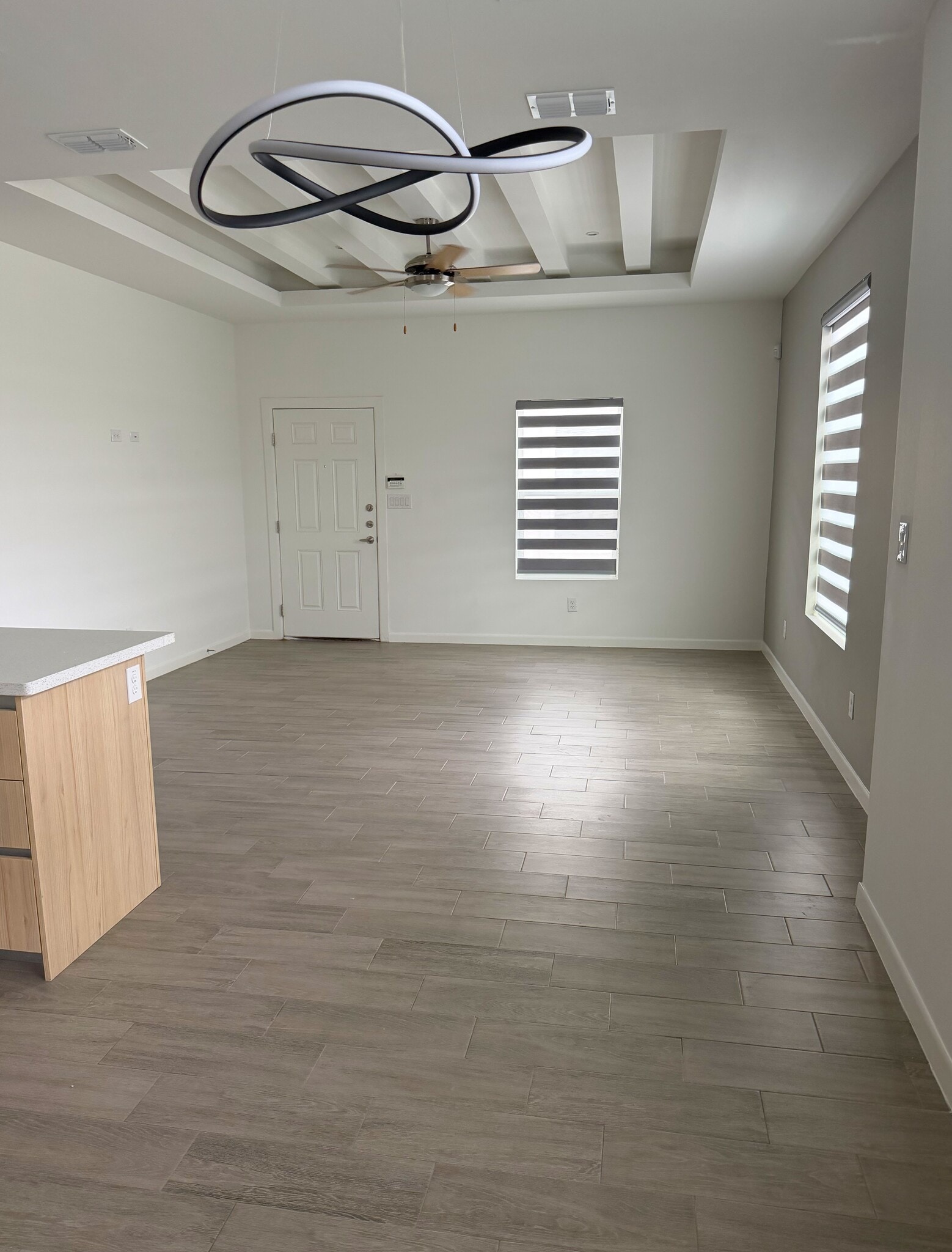 Building Photo - 220 W Campeche Ave