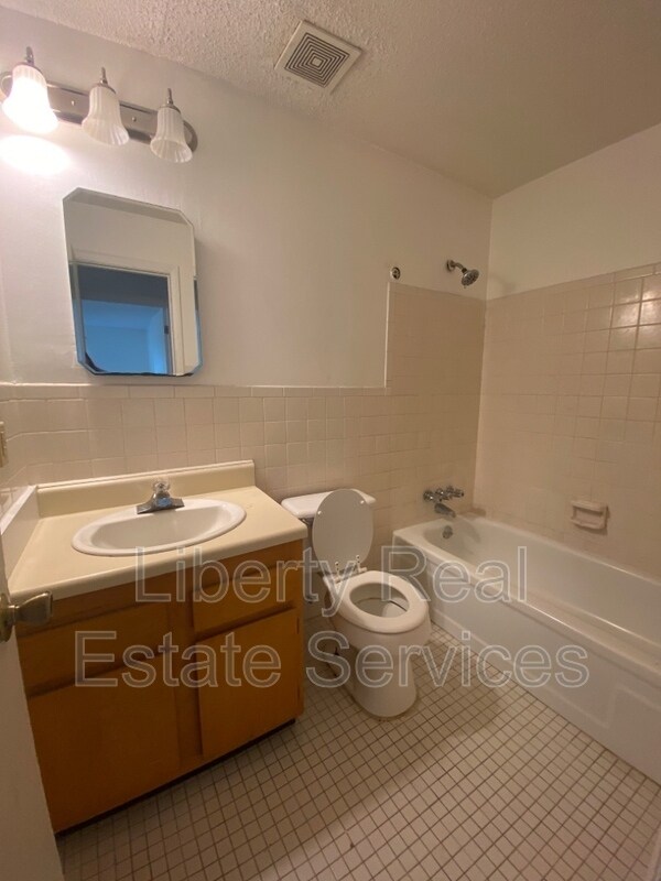 Building Photo - 108 Cherokee Cir