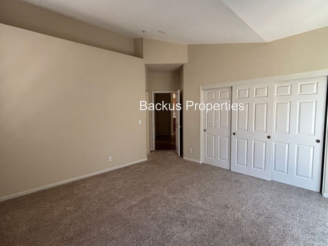 Building Photo - Great home in North Salinas with office/bo...