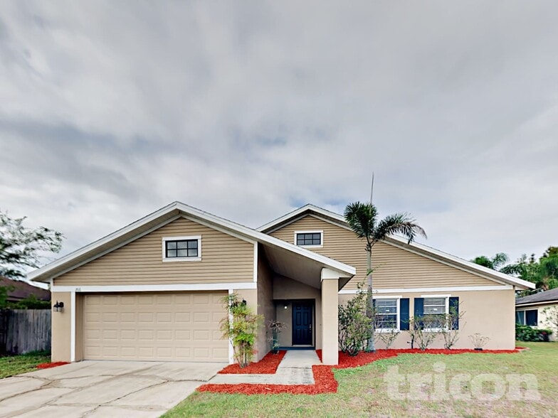 Building Photo - 266 Iowa Woods Cir W