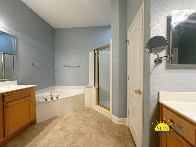 Building Photo - 3 Bedroom Home with Office in great Fort Walton community between Eglin and Hurlburt Field!