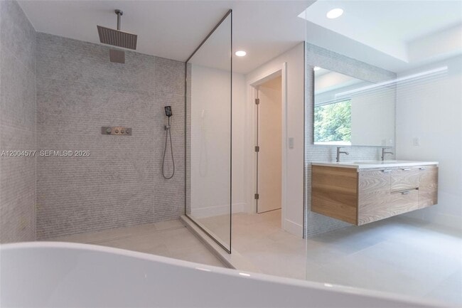 Building Photo - 1690 Daytonia Rd