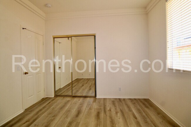 Building Photo - 11426 Legacy Terrace