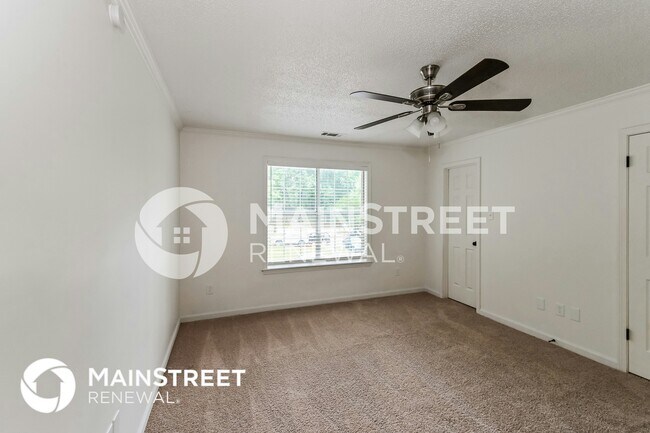 Building Photo - 9406 Slezenger Ln