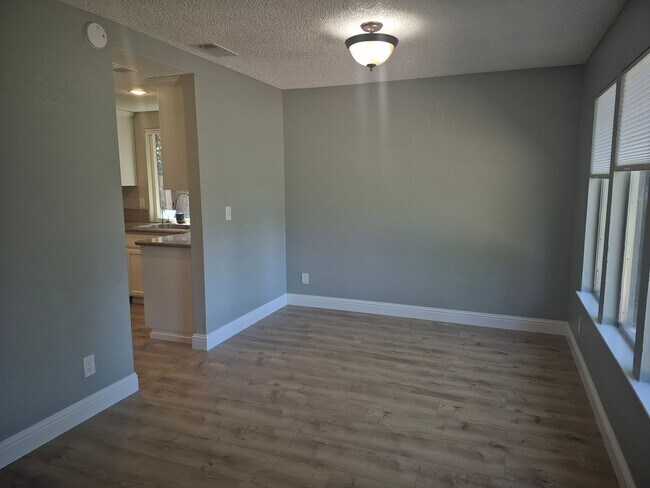 Building Photo - 1157 Socorro Way
