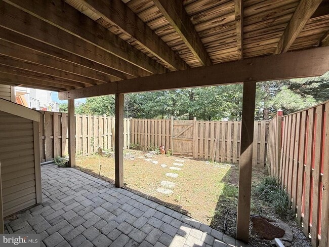 Building Photo - 2539 Banshire Dr
