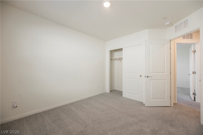 Building Photo - 402 Larksong Ave
