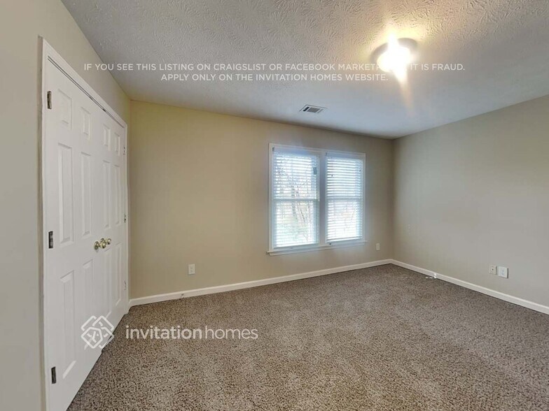 Building Photo - 4085 Spinnaker Dr