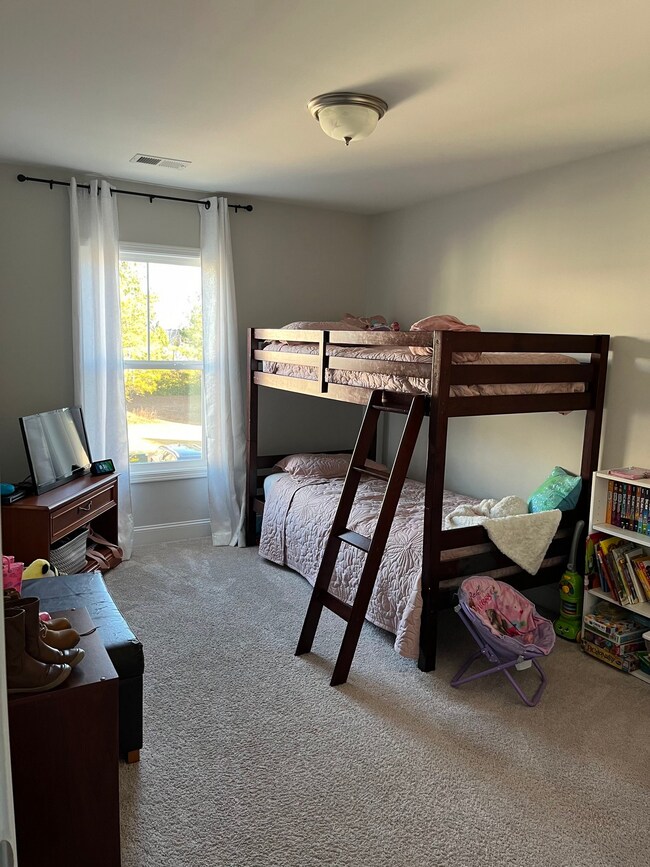 Building Photo - 739 Jacobs Mill Pond Rd